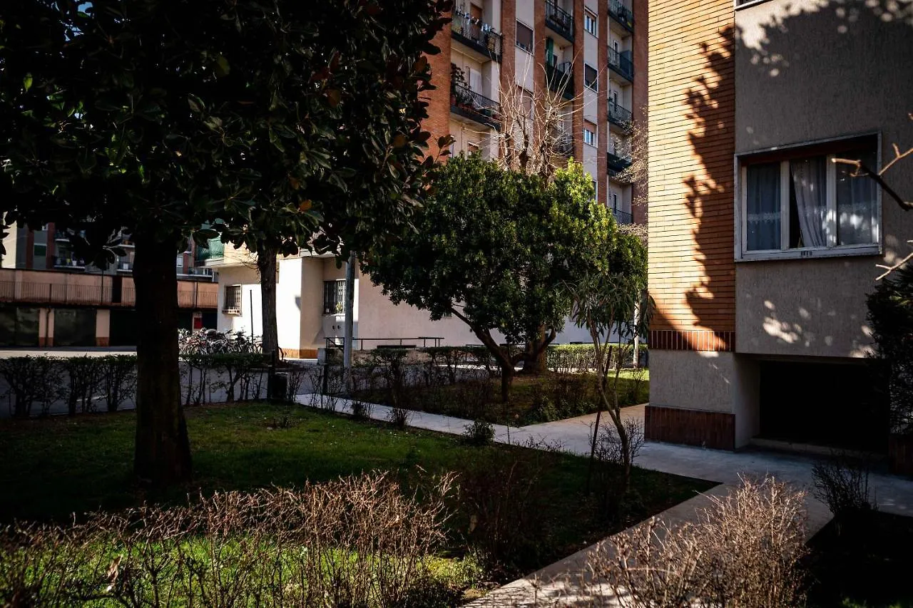 L’Archè Lodovico il Moro – House on the Navigli River Milano 0*,  Italia
